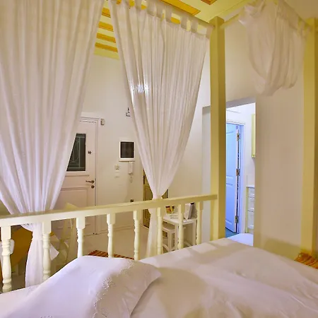 Efchi 1904 Hotel 4*