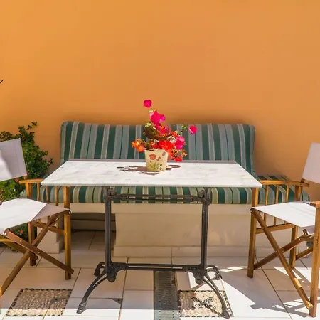 Efchi 1904 Hotel 4*