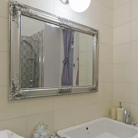 Efchi 1904 Отель