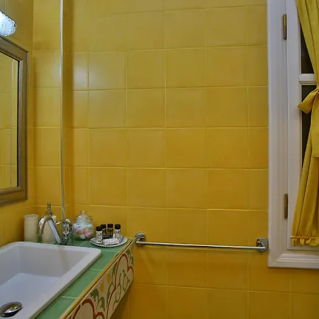 Отель Efchi 1904 Родос