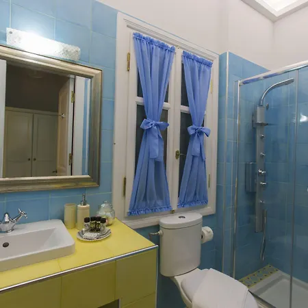 Отель Efchi 1904