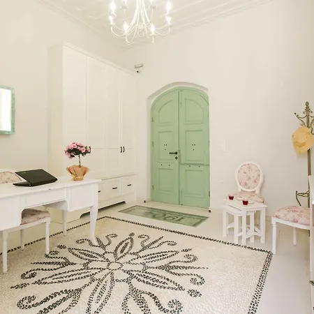 Отель Efchi 1904 Родос