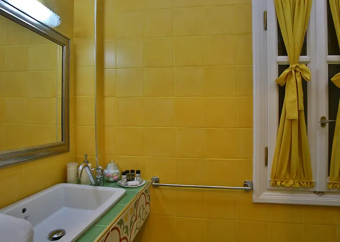 Otel Efchi 1904 Rhodes City